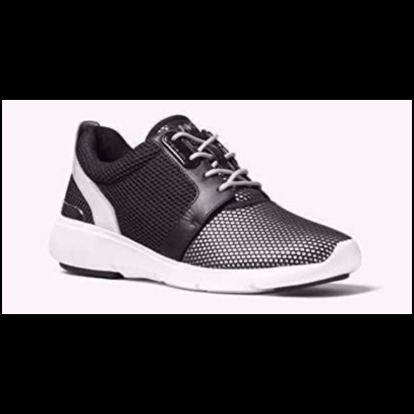 Michael Kors Sneakers - Picture 1 of 5